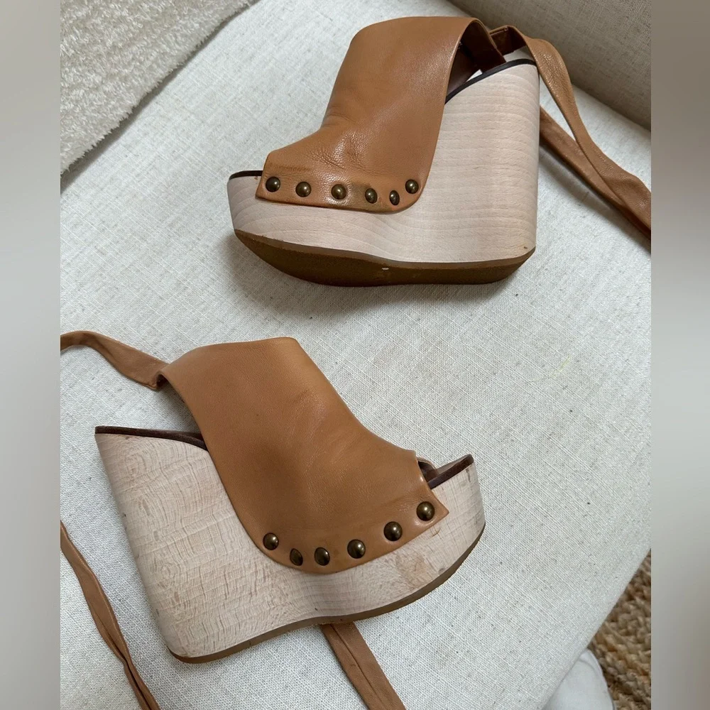 Chloe Tan Leather Ankle-Tie Platform Wedges